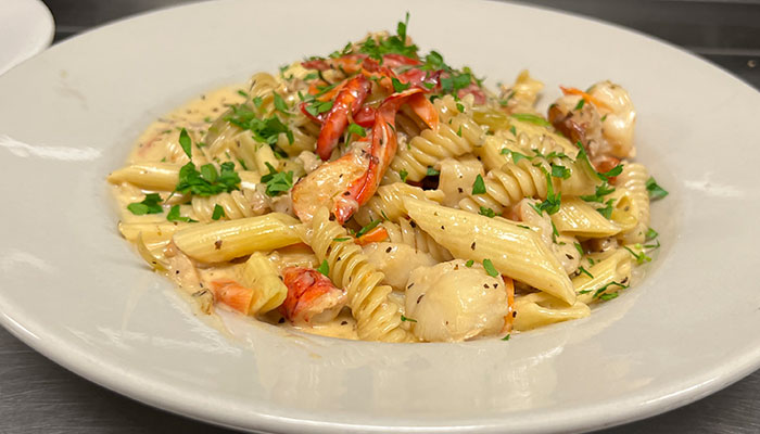 Giorvanni's Italian Ristorante serves a variety of pasta with sauces, shrimp and more in Hudson, WI